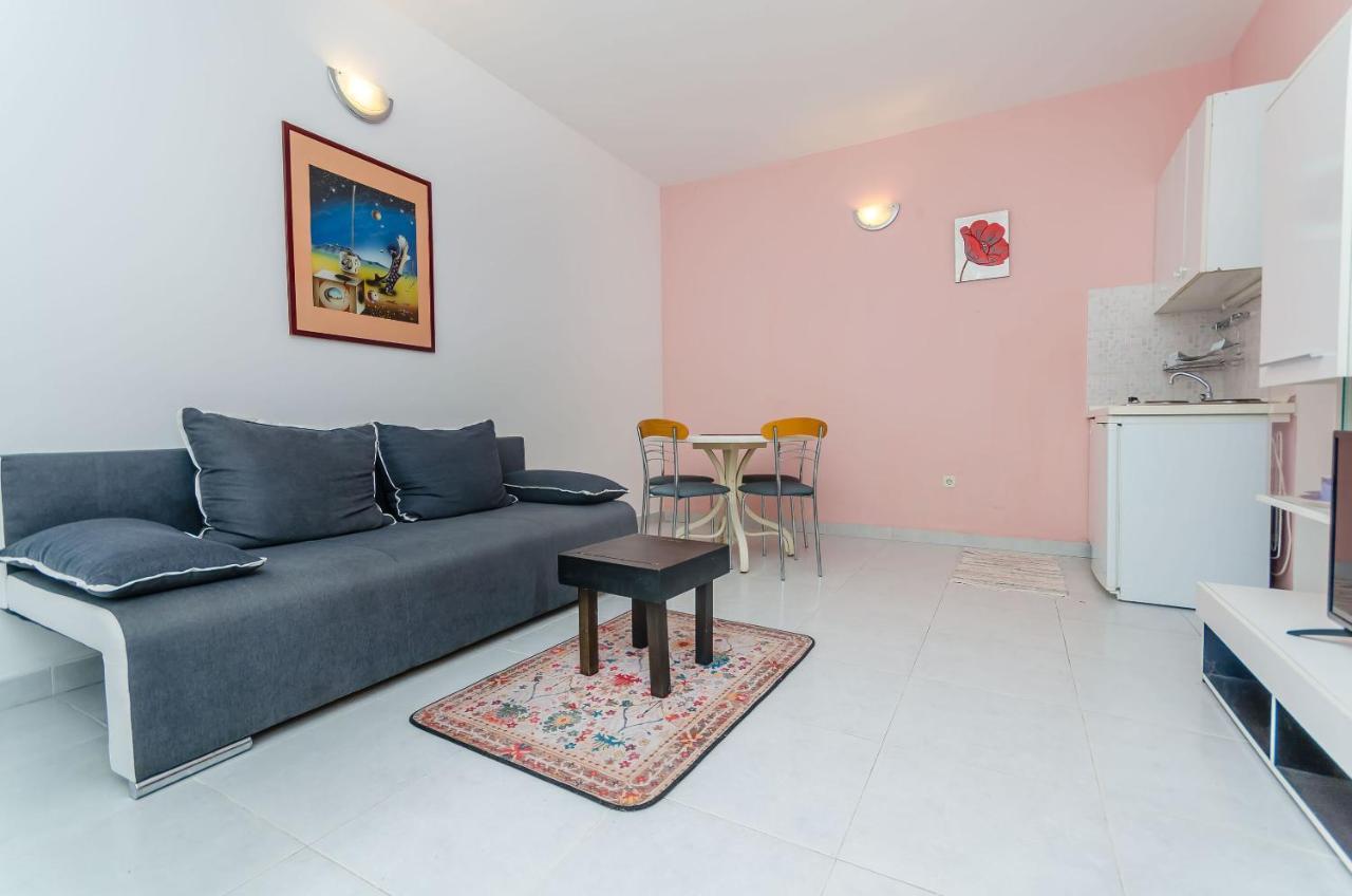 Apartments Zdenka Donji Okrug  Ngoại thất bức ảnh