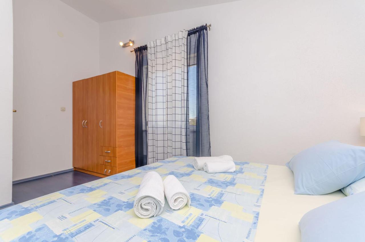 Apartments Zdenka Donji Okrug  Ngoại thất bức ảnh