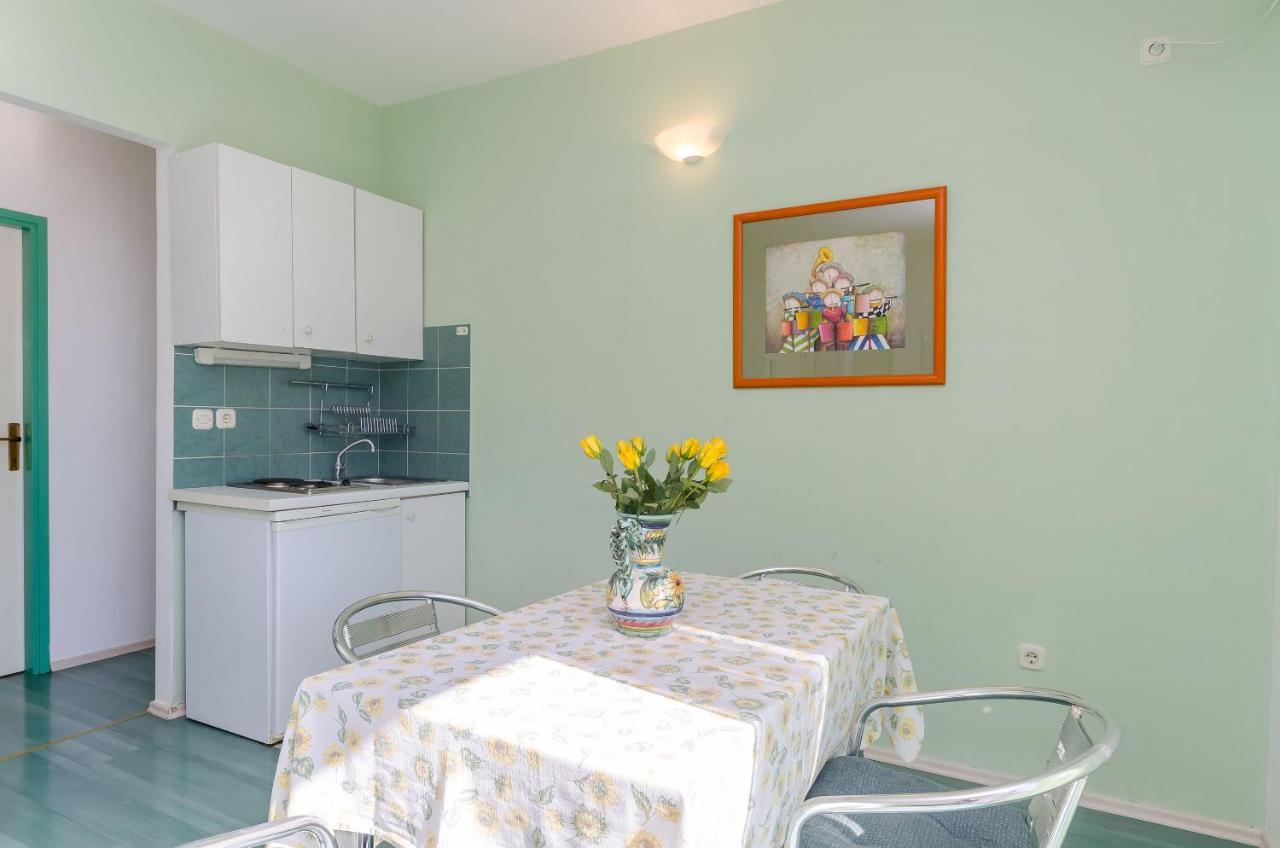 Apartments Zdenka Donji Okrug  Ngoại thất bức ảnh